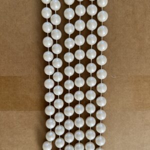 PEREŁKI ECRU średnica koralików 14 mm na sznurku o długości 50 m